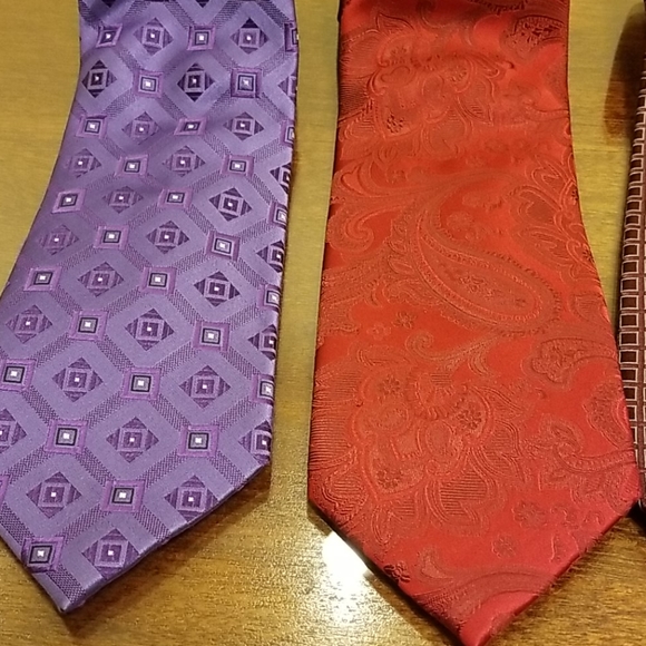 Set of Donald Trump Signature Wide Ties - Picture 2 of 8